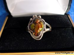Small Picture 3 DCJ004 Ring box containing a fire agate ring